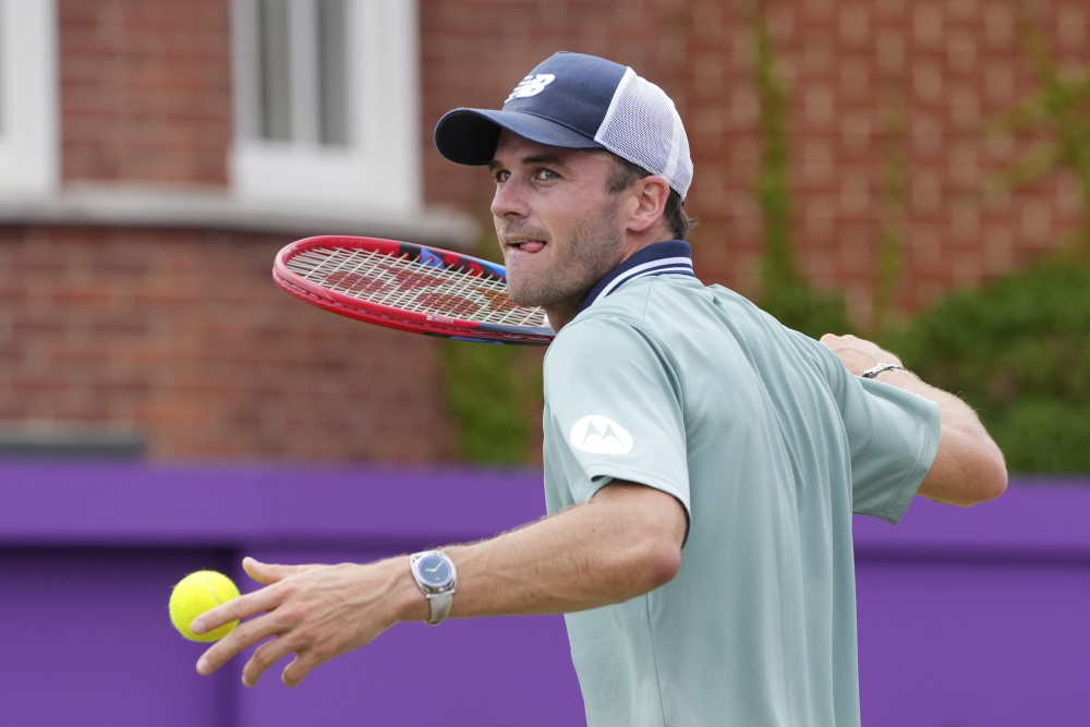 他年轻球员 他年轻球员