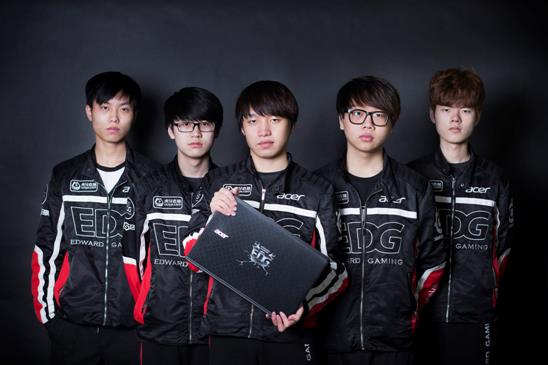 自世界各地 自世界各地